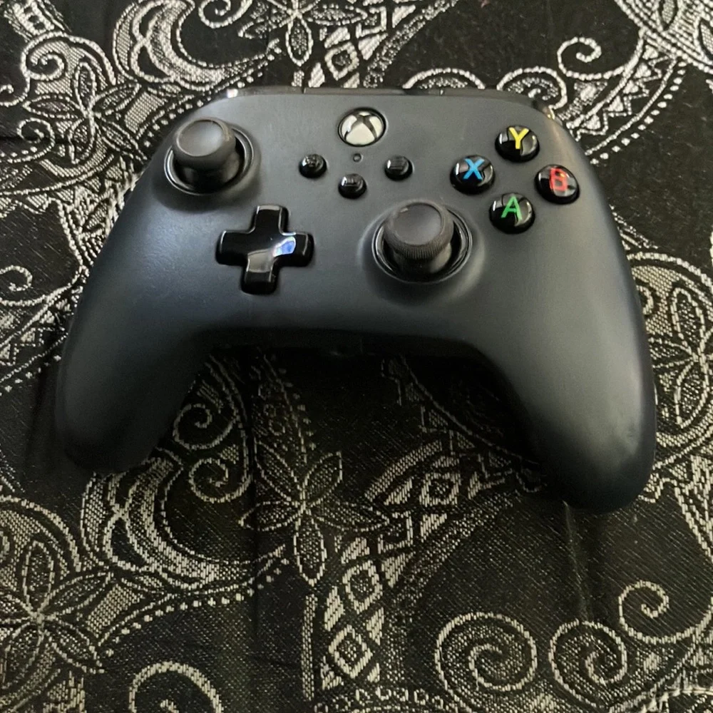 Xbox 1 and 2 controller 1 power cord and 1 controller cord
